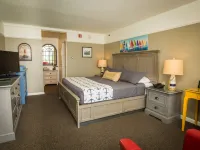 Strawberry Hill Seaside Inn Hotels in Knox County