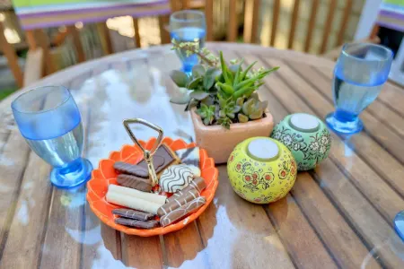 Oregon Jade Lodging- Spacious 2 Bedrooms, Ev Charger, Quite by Stream Отели в г. Канби