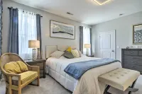 Sleek Durham Townhome Near Dtwn w/ Balcony! - Homestays