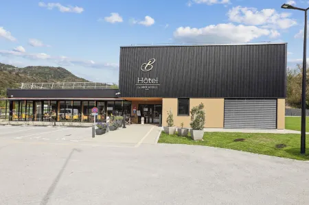 Hôtel Akena Molinges - la Brocatelle Отели в г. Юра