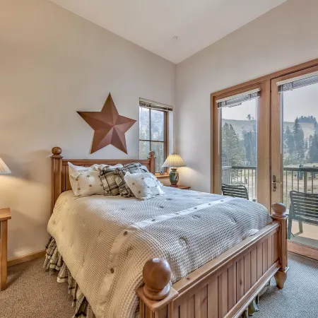 Luxury 2Br + Loft, Lodge at Kirkwood Unbeatable Location 2 Bedroom Condo by RedAwning Отели в г. Кирквуд