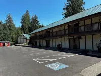 Packwood Lodge & Cabins - Motels