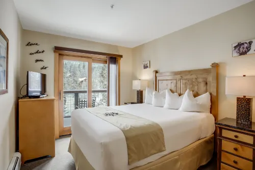 3Br Condo at the Springs-Best Pool in Keystone