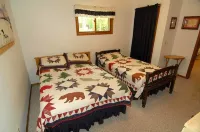 Ranch-Style Seidls Home Feet Away to Lakeshore by RedAwning - 3-Star