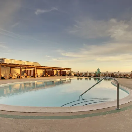 Islander Hotel & Resort
