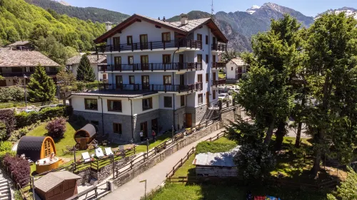 Laghetto Hotel a Antagnod