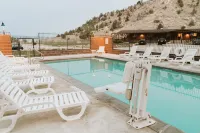 Bryce Pioneer Village Hotels in Tropic