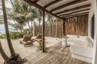 Niken Beachfront Tulum Hotel