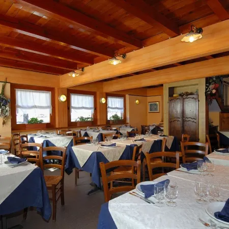 Hotel Bucaneve