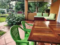 Orchid House: A Comfortable Family Retreat in a Serene Setting Hotels in Nemby