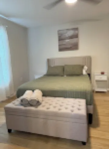 2-bedroom apartment in brilliant Avon Park with AC, WiFi. Enjoy your stay