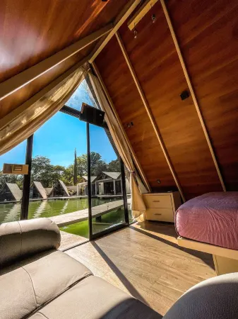 Río Hotel y Glamping Отели в г. Пьедрас Анчас