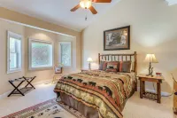 Lake-View Condo with Covered Deck in Hiawassee! - 3-Star