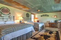 Delightful Carmine Studio on Farm Near Round Top! - Homestays