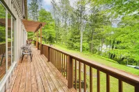 Lakeside Spooner Home w/ Game Room & Views! - 3 stjerner