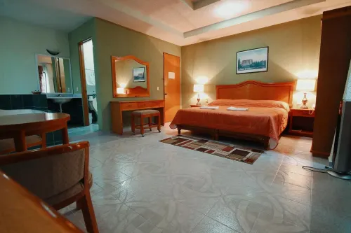 Hotel El Conquistador Monarca. Hotels in Zitacuaro