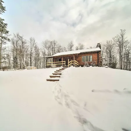 Cambridge Springs Cabin Near French Creek!
