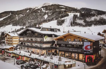 Der Gollinger Отели в г. Hinterglemm