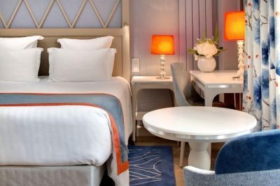 その他 ロチェスター シャンゼリゼパリの写真