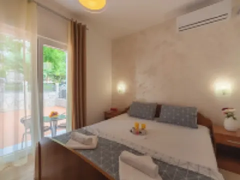 Villa Sunny Hill Hoteles en Podostrog