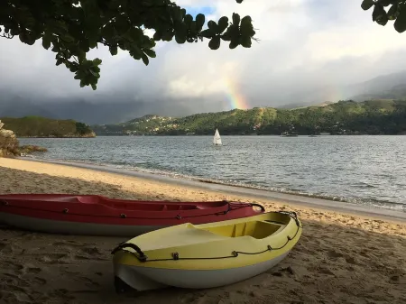 Beautiful house on the sand with pool and wonderful views of Ilhabela! Отели в г. Сан-Себастьян
