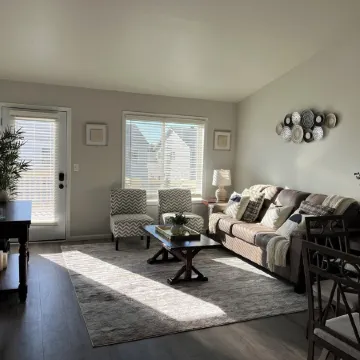 Charming 3-bedroom house with WiFi and AC in lovely Fargo