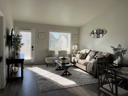 Charming 3-bedroom house with WiFi and AC in lovely Fargo