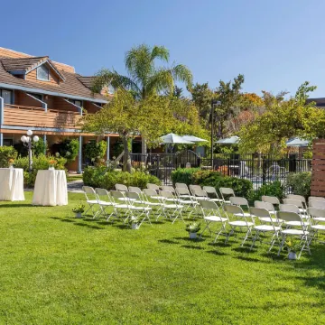 Seacliff Inn Aptos, Tapestry Collection by Hilton