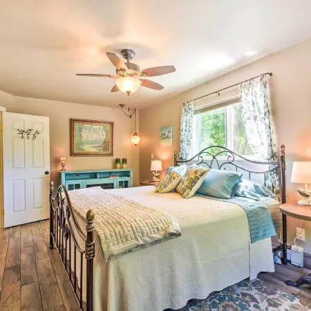 Cozy Home w/ Media Room: Short Walk to Taos Plaza!