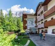 Aritz Hotel a Campitello di Fassa