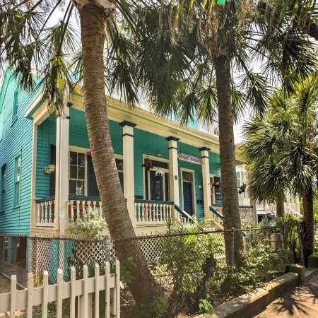 1 Mi to the Strand! Walkable Gem in Galveston