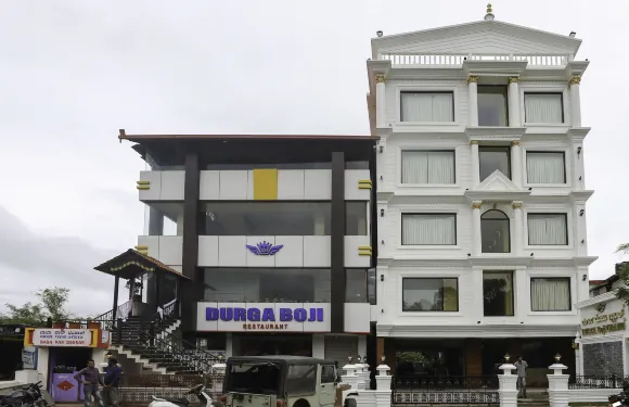 Treebo Durga Boji Grand, 戈尼科普帕爾鎮