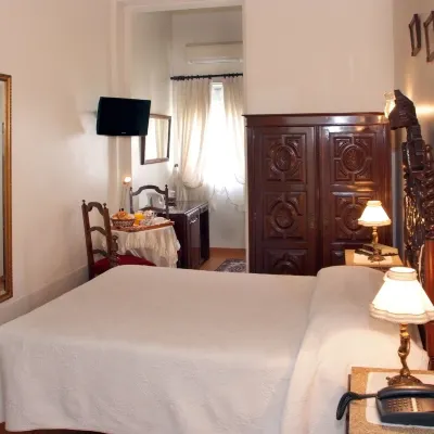 Hotel Miradaire Porto Các khách sạn gần Dinh da Bolsa