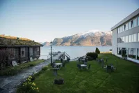 Leikanger Fjordhotel - Unike Hoteller Hotels in Balestrand