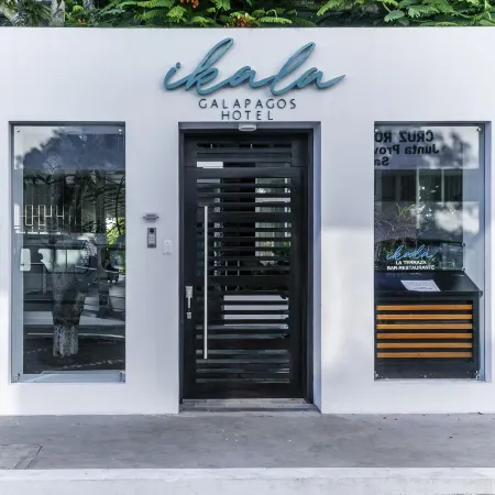 Ikala Galapagos Hotel Отели рядом с достопримечательностью «Баия Тортуга»