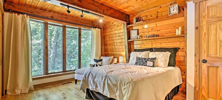 Walk to Tuttle Creek Lake: Secluded Scenic Retreat Ξενοδοχεία στην πόλη Riley County