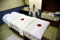 Radisson Hotel Varanasi - spa