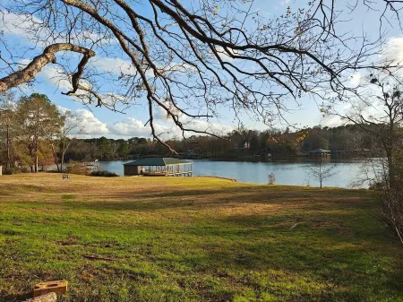 Eventide Bantam Lakeside Cabin