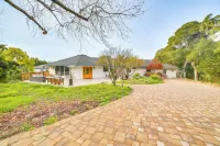 2 Mi to Ocean: Pet-friendly Abode in Aptos!