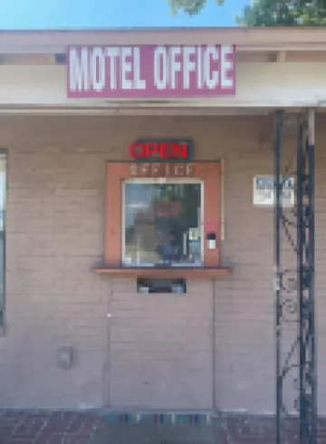 Economy Inn San Marco Hotels near Skate World