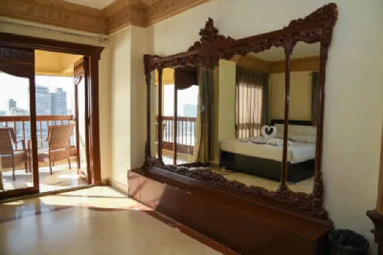 Nile Sky Hotel and Suites Hotels near Prince Mohamed Ali Palace (Manial Palace)