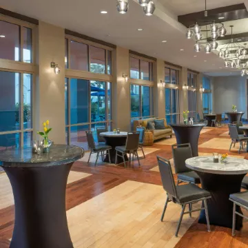 Renaissance Tampa International Plaza Hotel Отели рядом с достопримечательностью «Стадион «Реймонд Джеймс»»