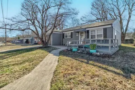 Lovely Home in the Heart of Spfd!