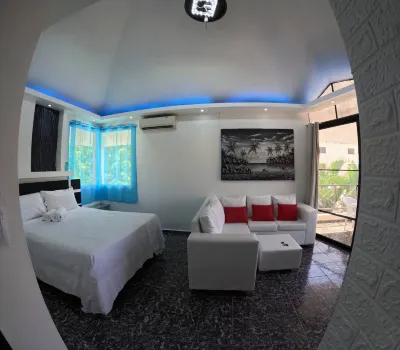 Condo with private balcony in the heart of Sosua โรงแรมใน