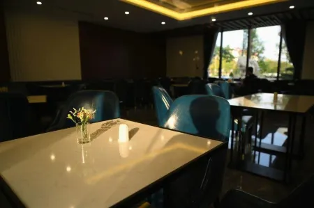 Khách sạn ĐÔNG ĐÔ MINH NGUYỆT ( 东都明月酒店)