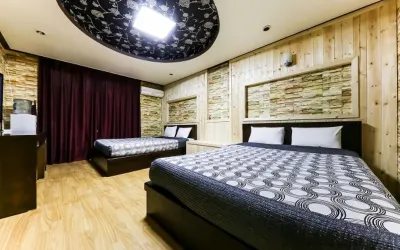 Venus Motel&Pension Hotels near Wonsando