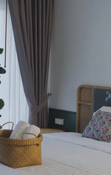 ห้องเตียงใหญ่ พร้อมห้องน้ำส่วนตัว