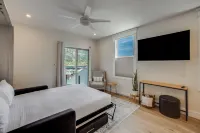 Stirling All Suites Hotel - parking