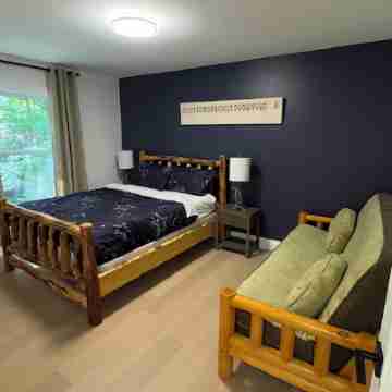 Lake Front cottage @ Muskoka Rooms