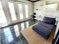 Cozy suite with separate entrance. Hotels in New Port Richey